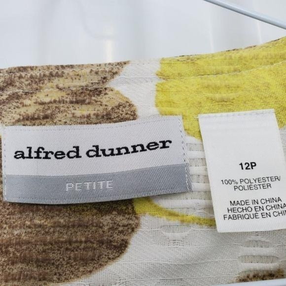 Alfred Dunner | Petite Lightweight Blazer Top - Picture 8 of 9